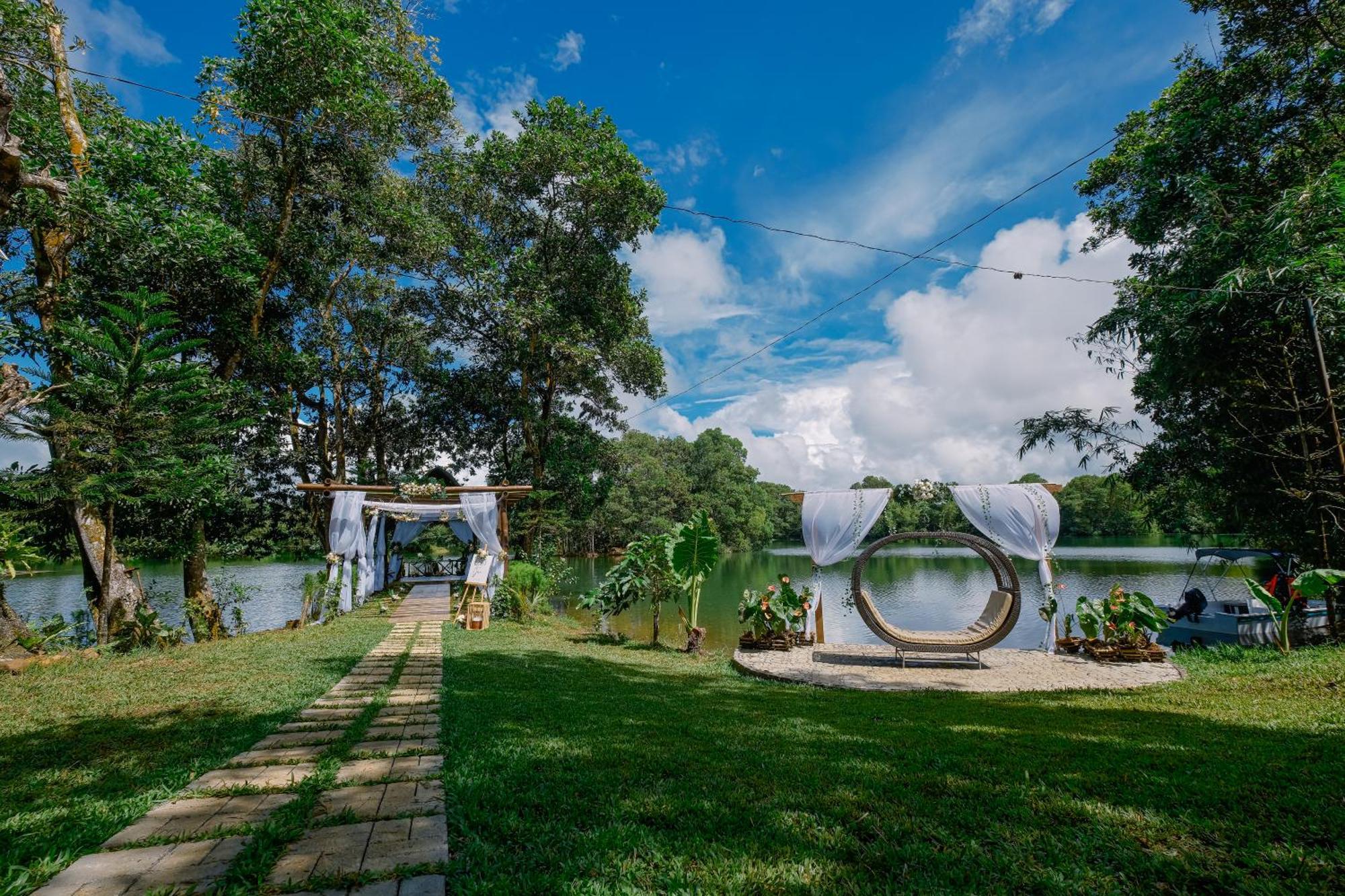 Almost Heaven Lake Resort By Cocotel Cavinti Exterior photo