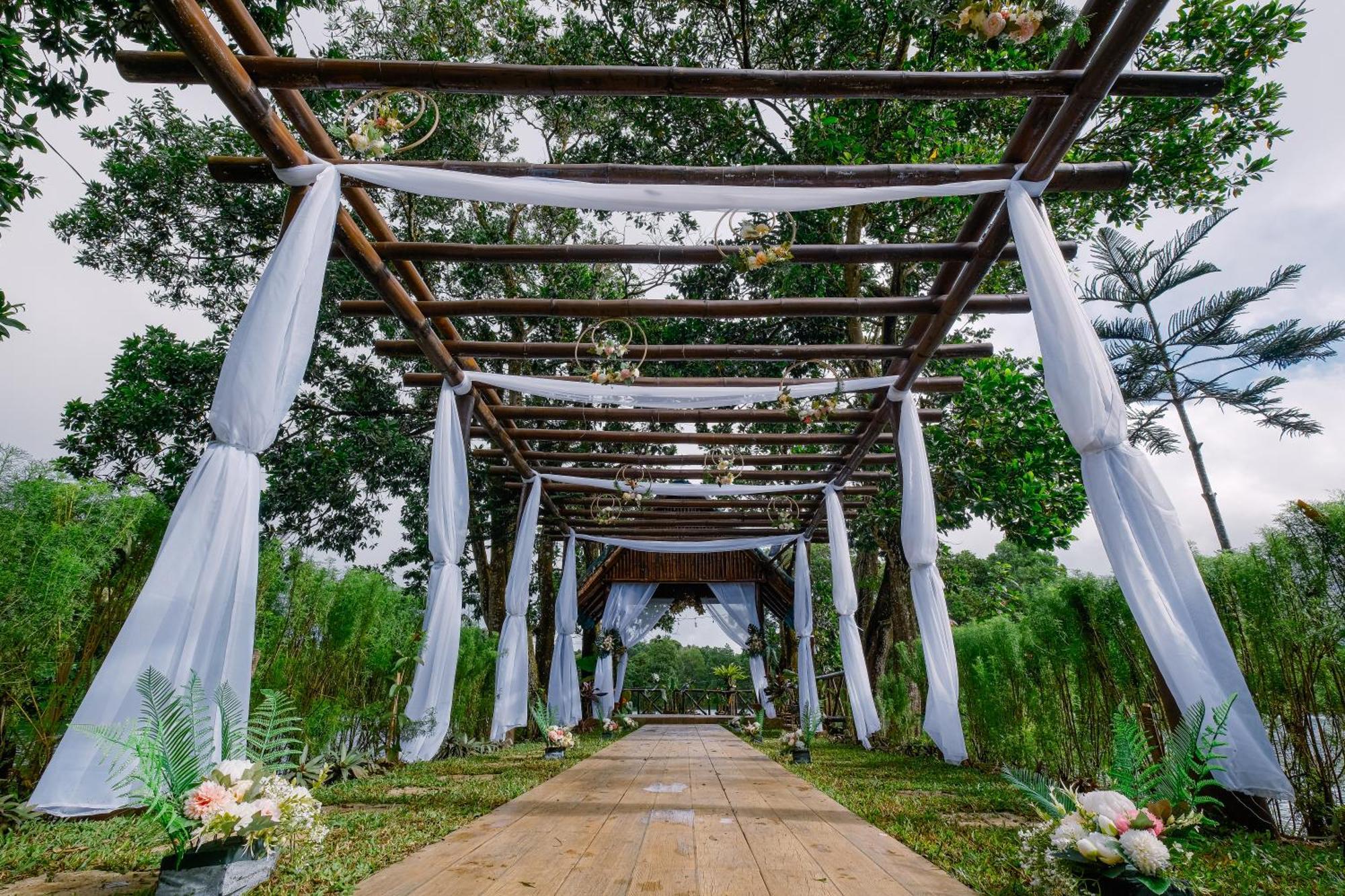 Almost Heaven Lake Resort By Cocotel Cavinti Exterior photo