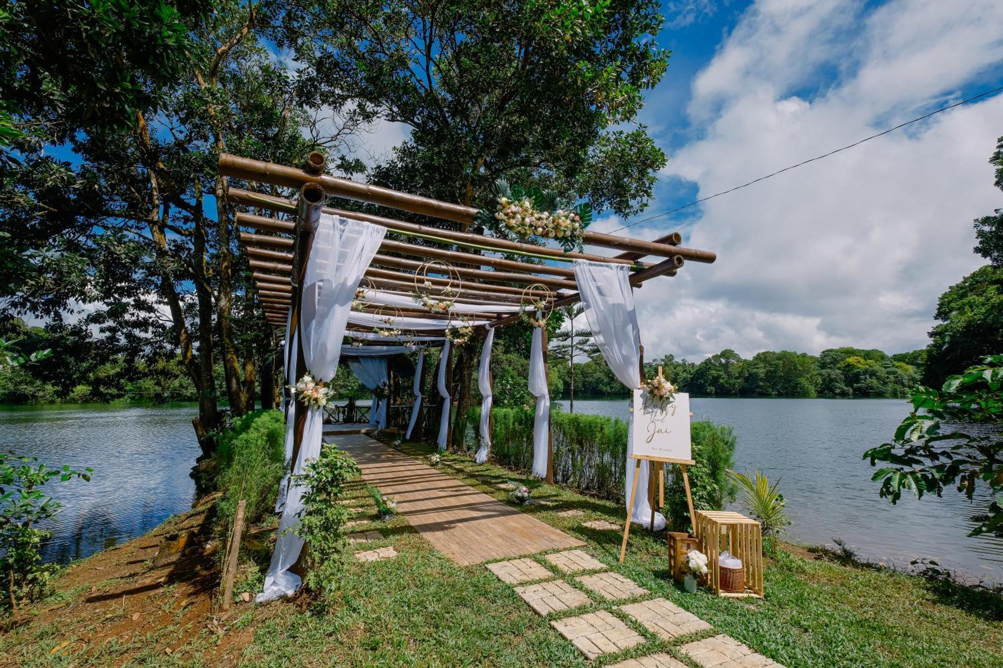 Almost Heaven Lake Resort By Cocotel Cavinti Exterior photo