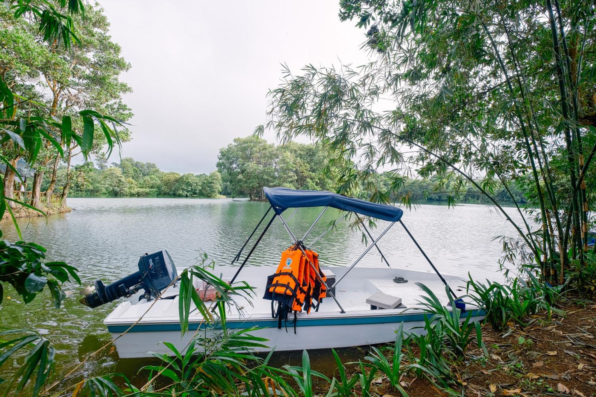 Almost Heaven Lake Resort By Cocotel Cavinti Exterior photo